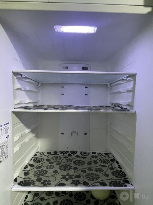 Холодильник Samsung 330 L