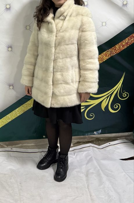 Продам норковую шубу