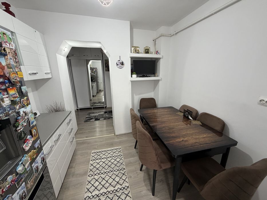 Apartament 2 camere decomandat | 52 mp utili | Mihai Bravu | An 1984
