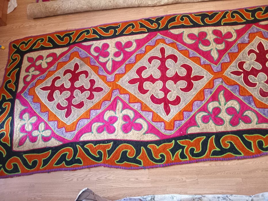 Қазақтың қол өнері