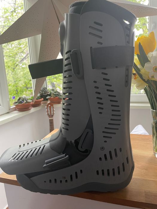 Orteza glezna Ossur Rebound Air Walker M fractura glezna