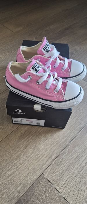Converse 25 , New Balance 27.5, Mini Melissa 25/26