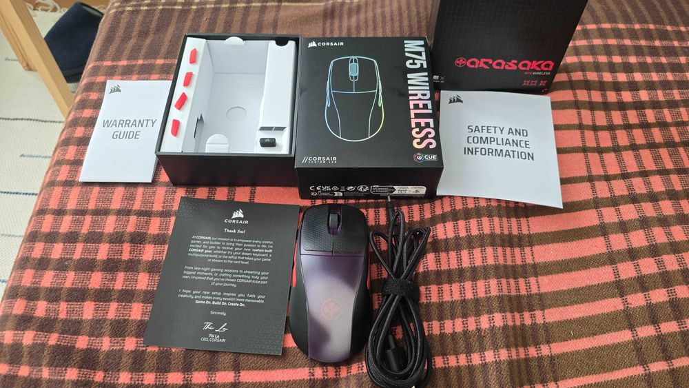 Избеляла Corsair M75 WIRELESS Lightweight RGB Gaming Mouse - Cyberpunk 2077: Arasaka Edition Безжична мишка