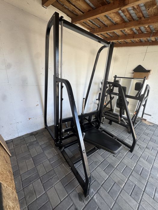 De vanzare presa picioare si pullover spate