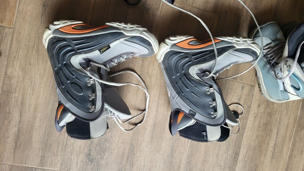 Boots  Askew  Snowbord.