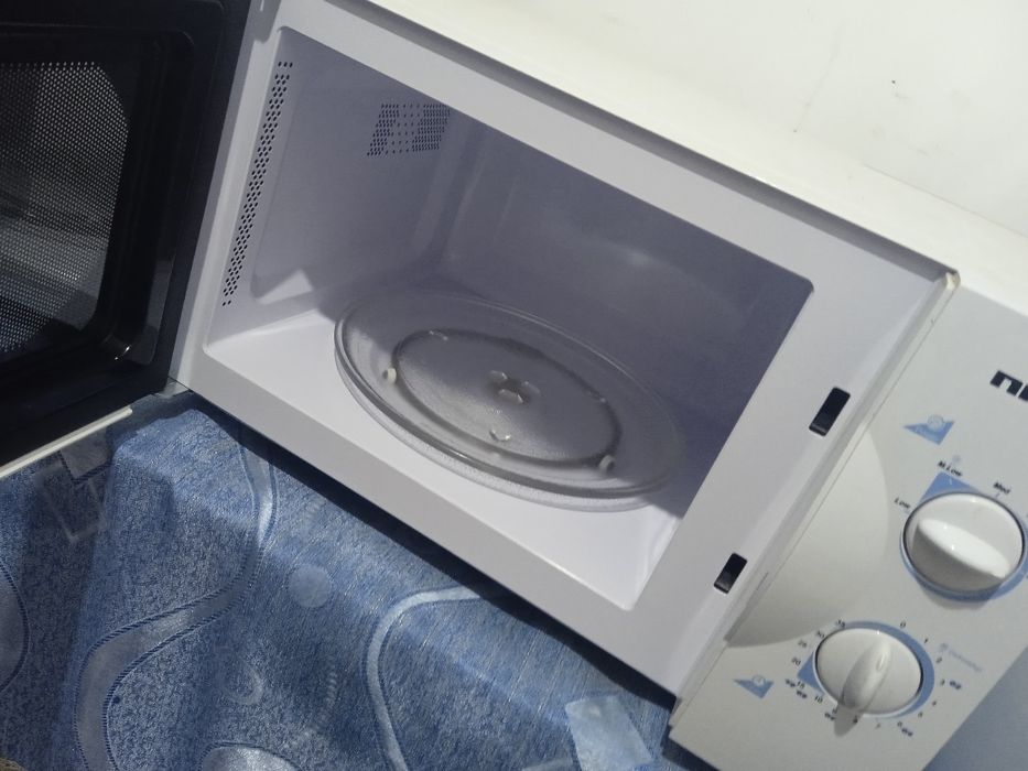 микроволновую печь