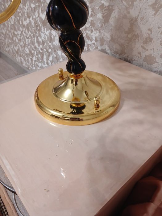 Продается люстра из 3 плафонов