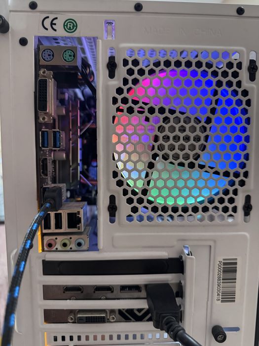 Геймърски компютър i7-6700 / RX 570 4GB / 16GB RAM + AOC QHD монитор + Lenovo K500