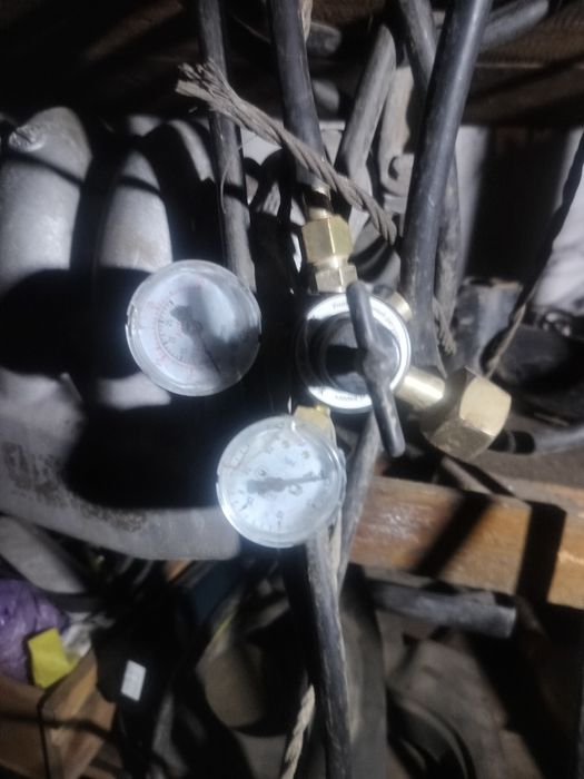 Продам бензопила зубр