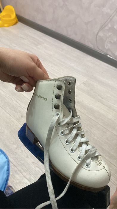 Продам корьки для фигурного катания