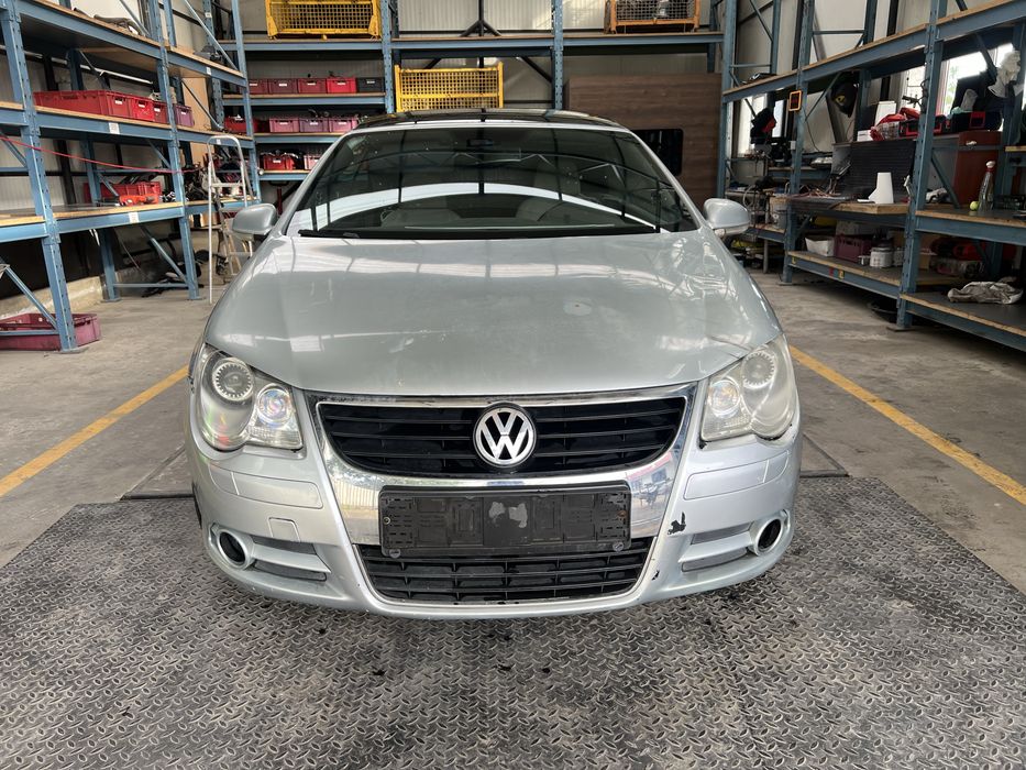 Bara fata Volskwagen Eos Piese dezmembrari Volskwagen Eos
