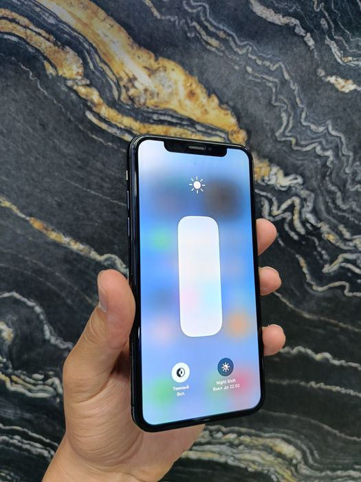 iPhone X sotiladi