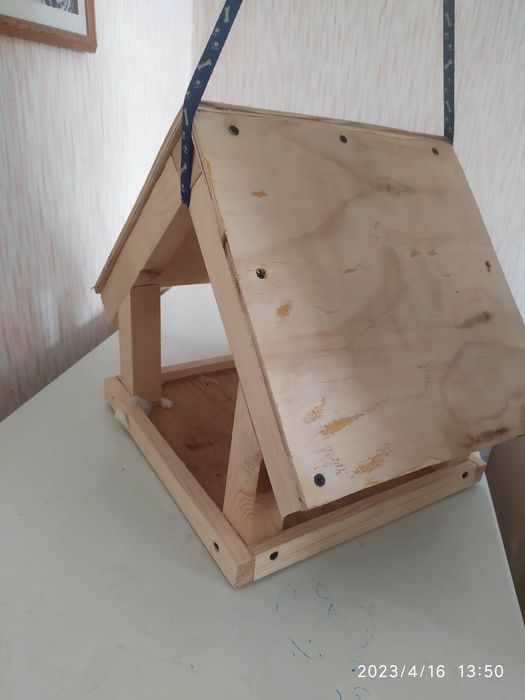 Кормушка для птиц