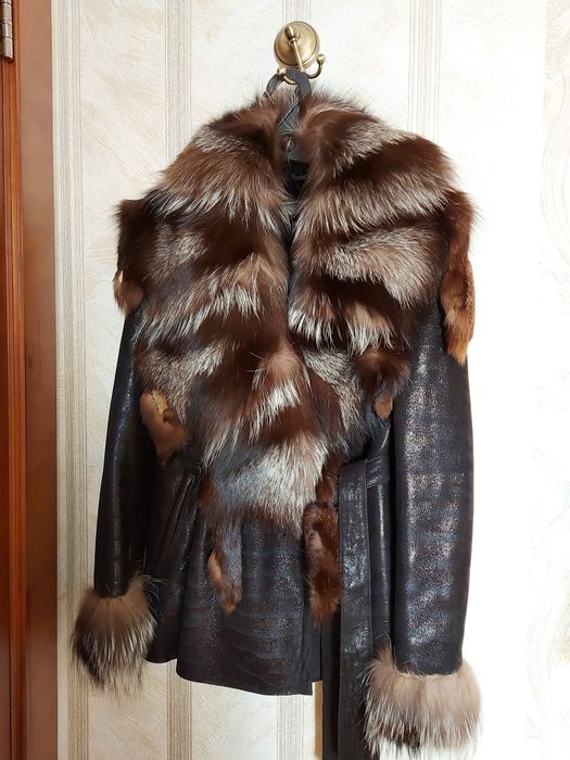 Новая кожаная дубленка. Размер М