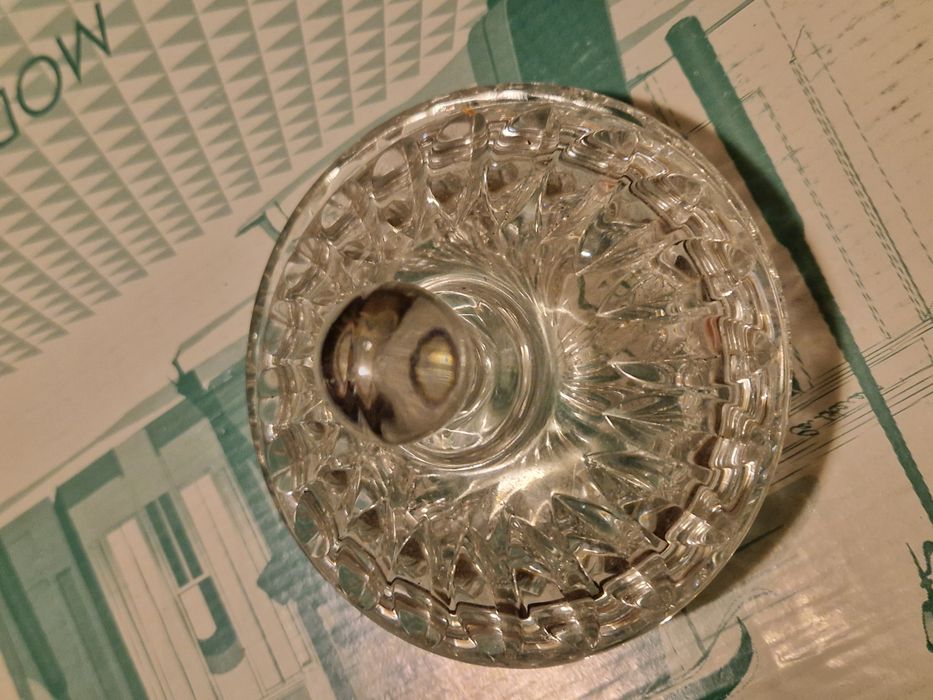 Vând vase sticla, fructiera, bomboniera și sticla de rubin