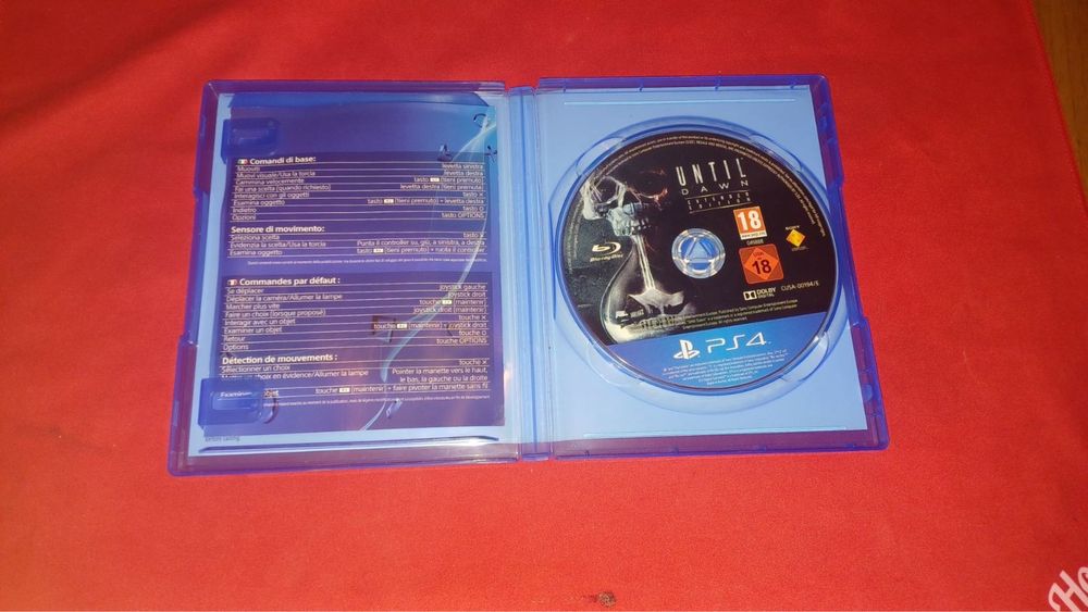 Плейстейшън 4 и 2 диска