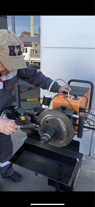 Проточка дисков, колодки на все авто