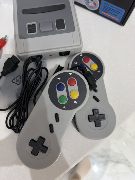 Срочно продам Новую игровую приставку! Отличный подарок!