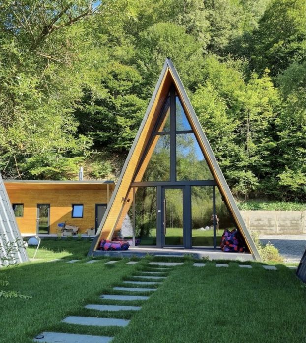 Cabane rustice de locuit