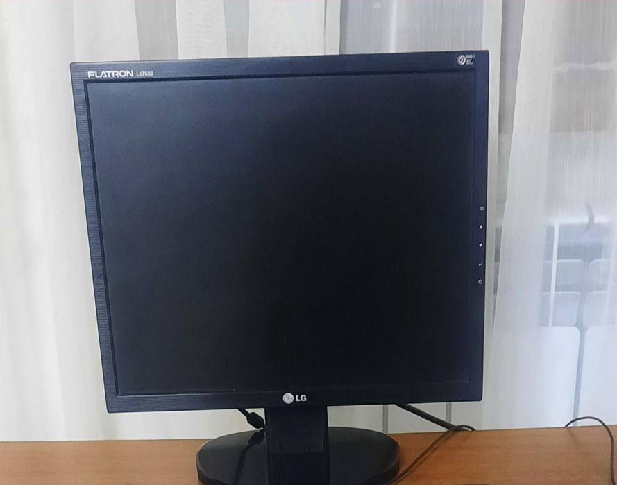 Монитор, манитор. Экран компютера