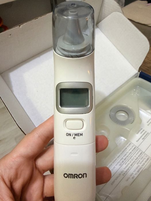 Дигитален термометър OMRON