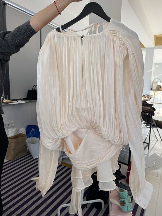 Елегантна рокля цвят перла