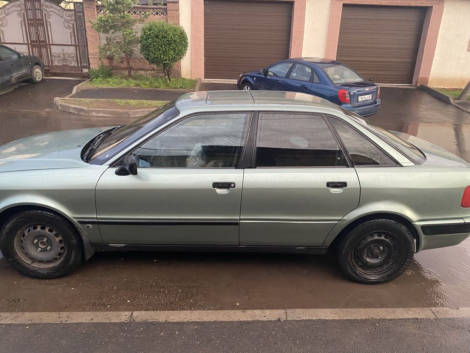 Ауди б4 ,1992г в хорошем состоиянии