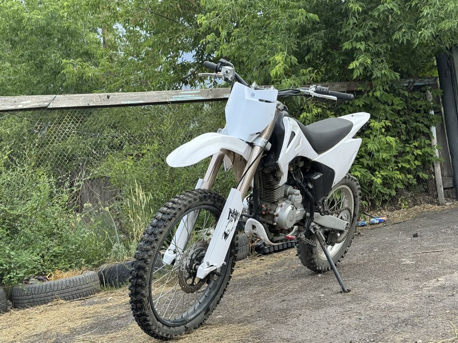 Продам эндуро 250 куб. см