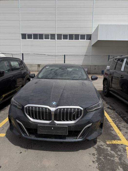 Bmw i5 40L msport
