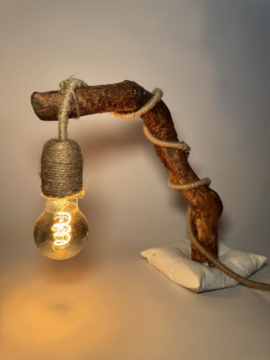 Настолна рустик лампа