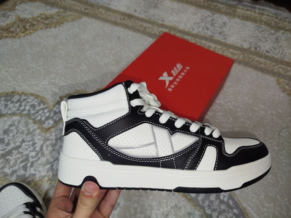 Orginal Xtep krasovka 43