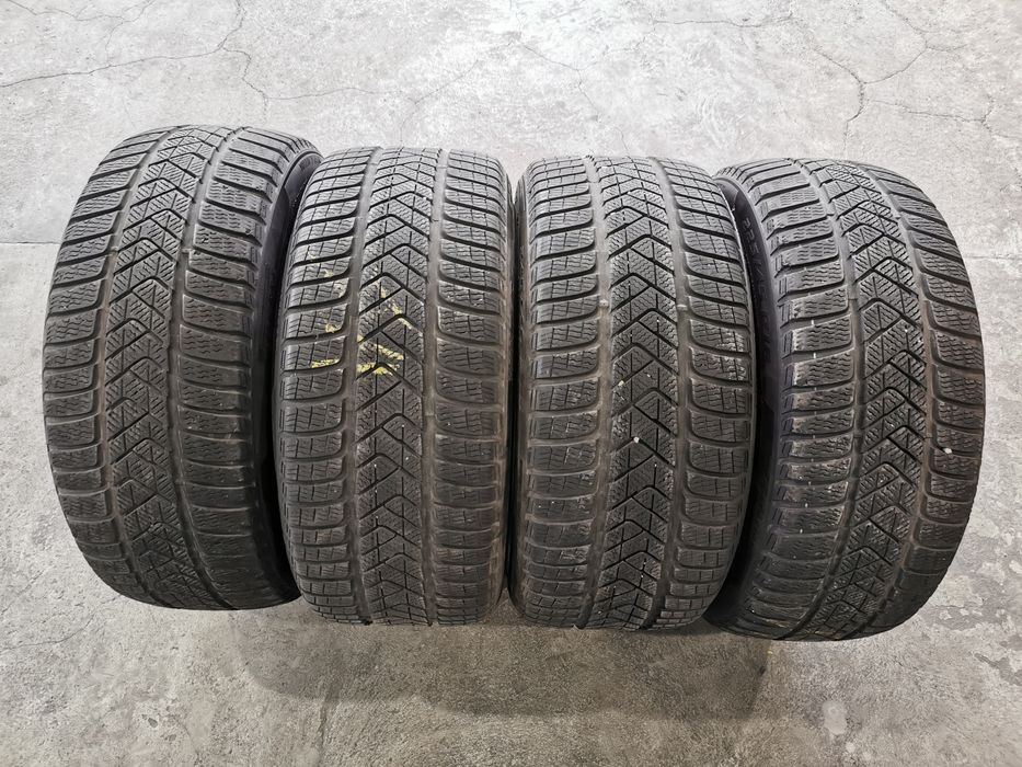 Комплект зимни гуми Pirelli SZ3 Rft 225/45R18 + 245/40R18