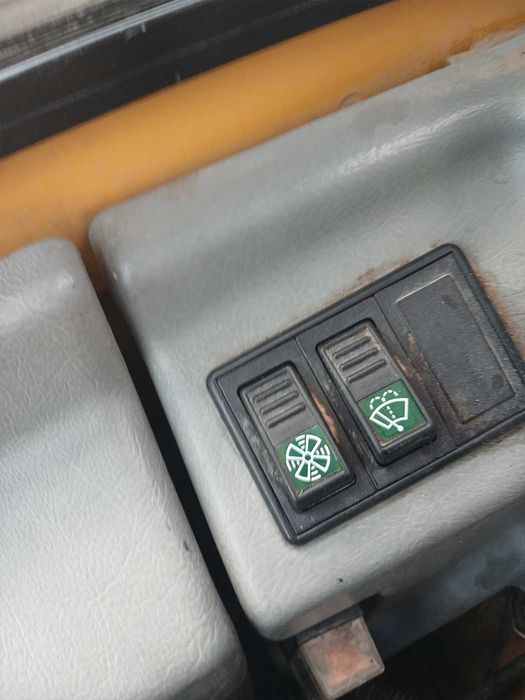 Багер Volvo ECR 28