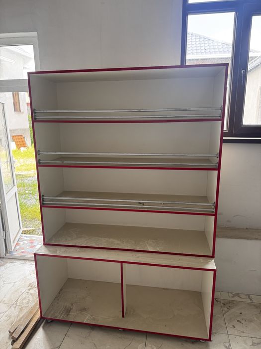 продается надпись КІШІ МАРКЕТ, и мебели,