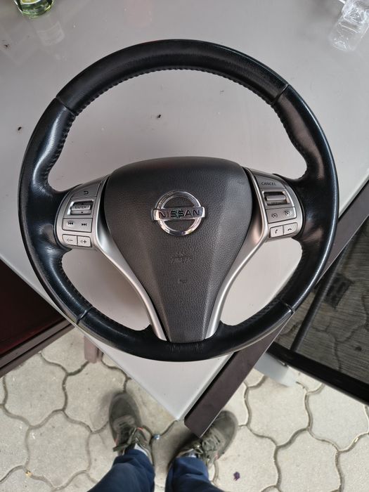 Volan Nissan complect