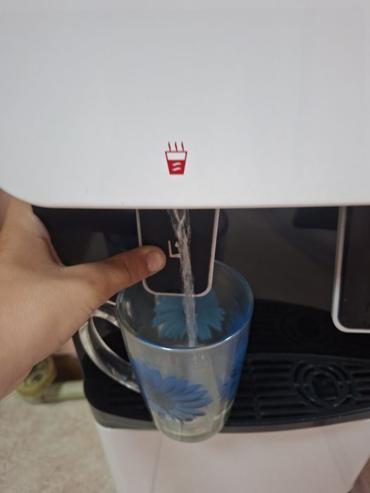Куллер для воды в рабочем состоянии