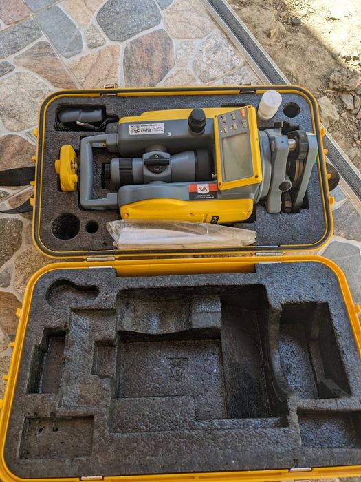 SPECTRA PRECISION DET-2 laser  complet 
Precizie de 2", cu rezoluție d