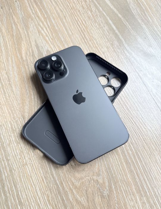 Iphone 16pro max black titanium