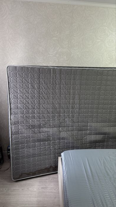 Продам матрас б/у