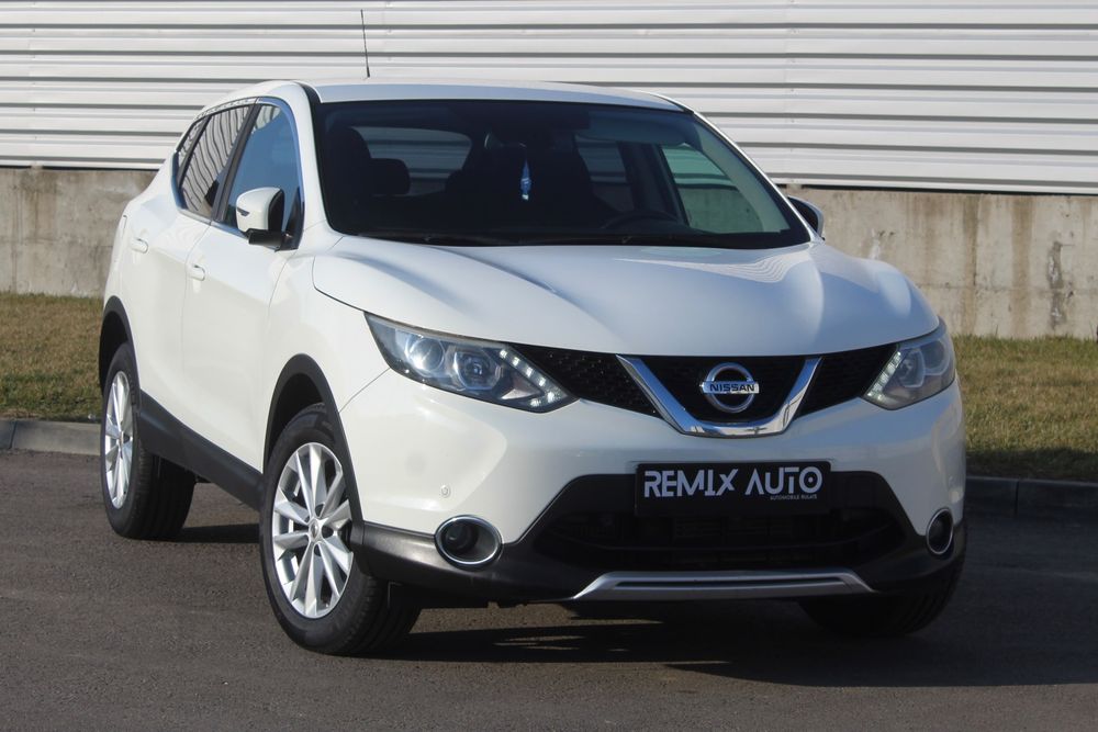 Vand Nissan Qashqai j11 cu roti de iarna,carlig remorcare,bari pavilion pentru portbagaj demontabile