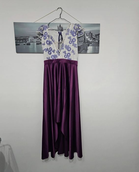 Rochie eleganta de ocazie marime L nepurtata