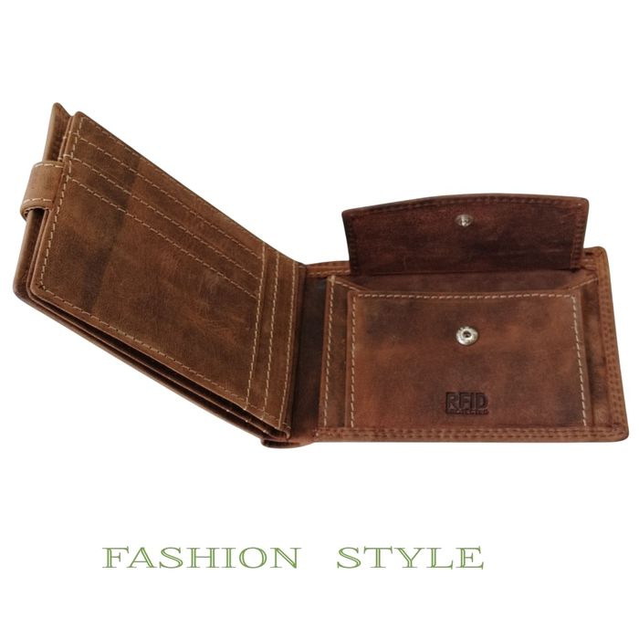 Мъжки портфейл от естествена кожа в черен и кафяв цвят