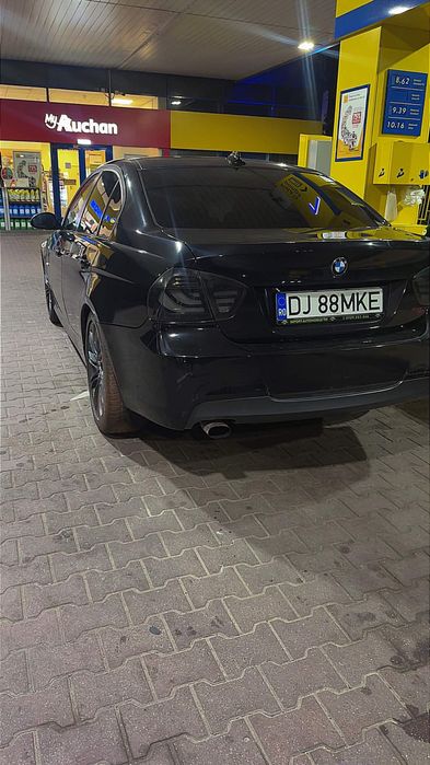 BMW E90 320i • Automat • Pachet M • 2007 •