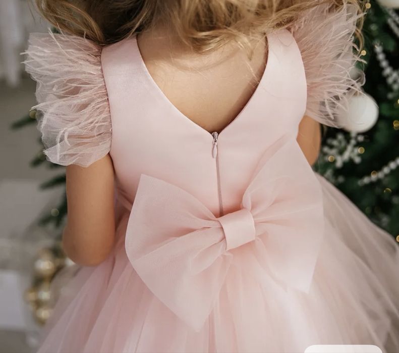 Продам праздничное платье