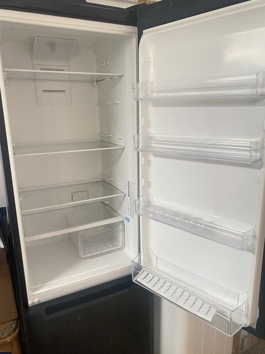 Indesit Холодильник в хорошем состояние