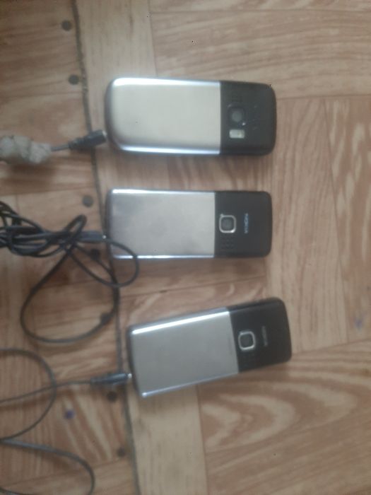 Продам телефоны  6300
