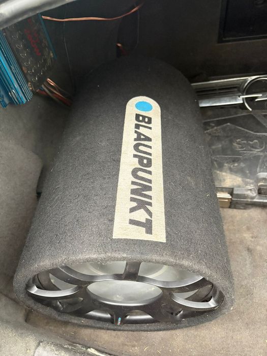 Vând subwoofer auto
