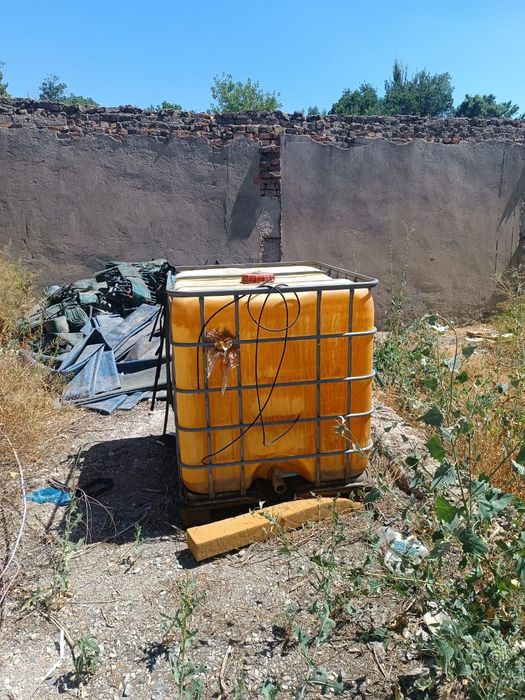 Ёмкость из топлива 1 тонна