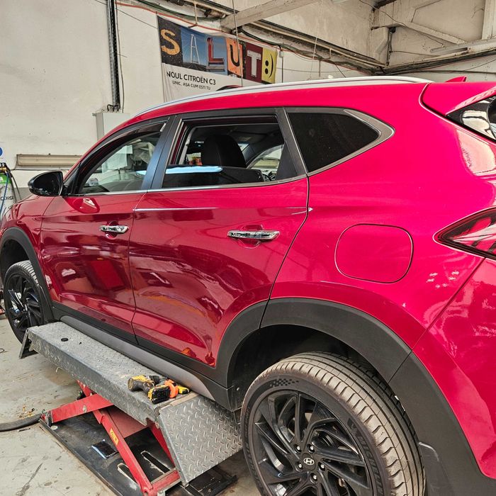 Usa stanga fata hyundai tucson