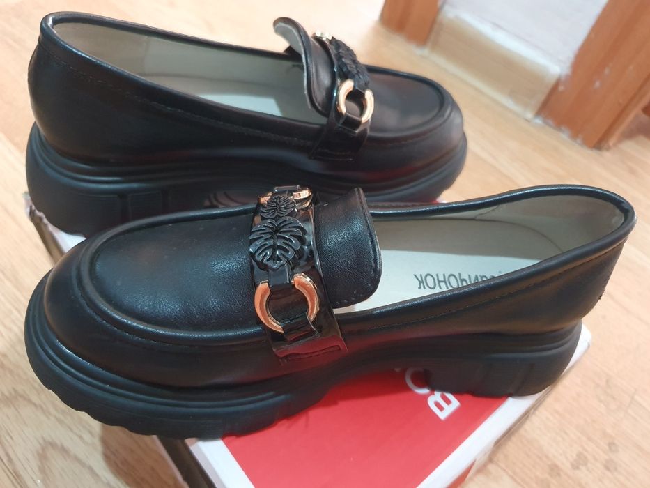 Школьные туфли для девочек